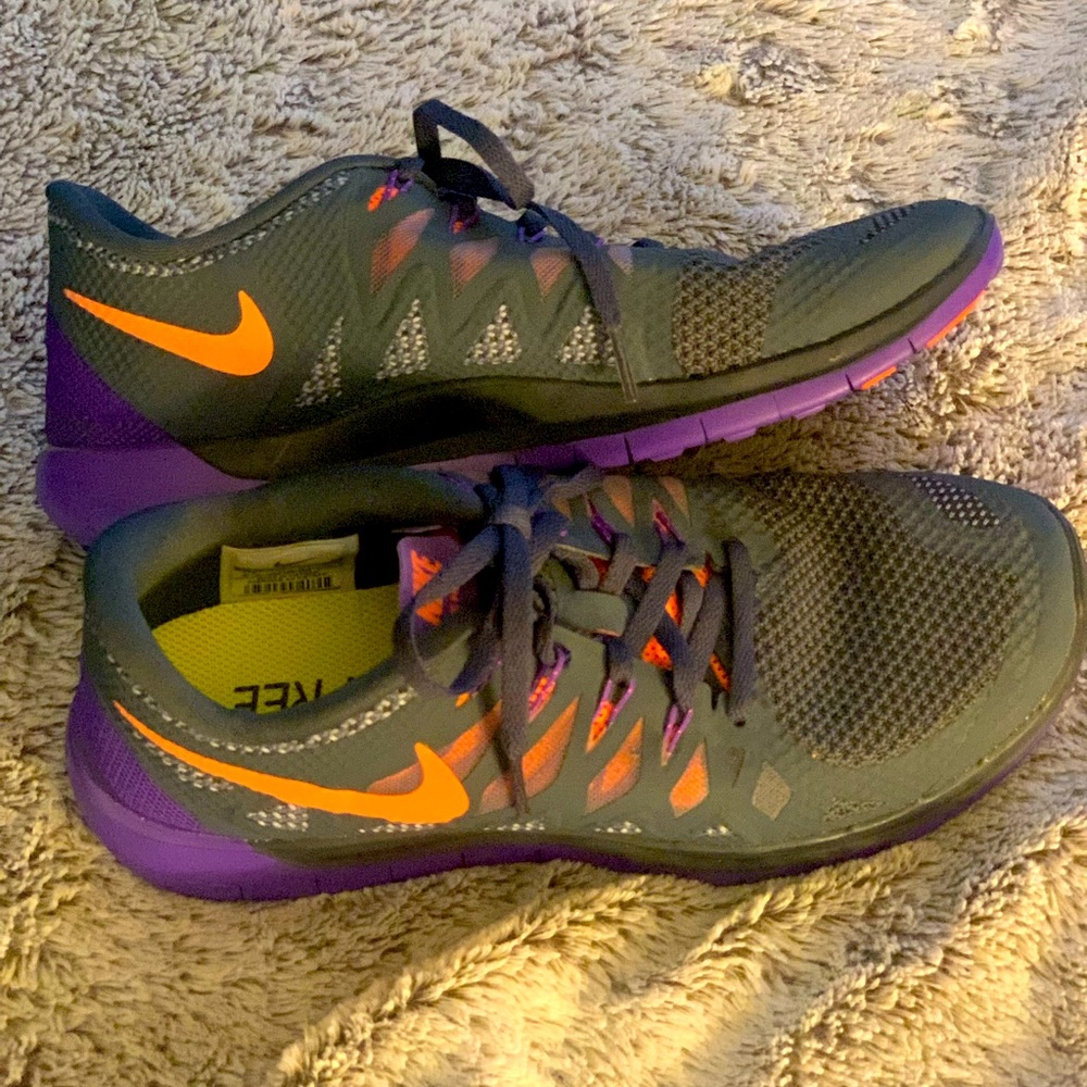 Nike Free 5.0 women size 9.5 brand new w/o tags